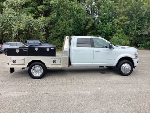 Used 2023 RAM 4500 Laramie AWD/4WD image 7