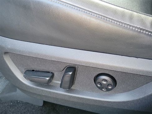 Used 2022 INFINITI QX50 Luxe image 17