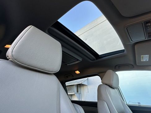 Used 2018 Honda Odyssey Touring image 19