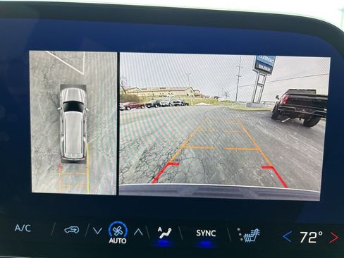 Used 2025 Chevrolet Suburban RST w/ Comfort Package image 31