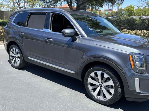 Used 2022 Kia Telluride EX w/ EX Premium Package FWD image 45