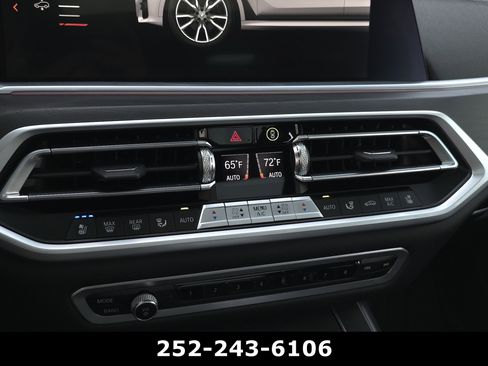 Used 2022 BMW X7 M50i w/ Dynamic Handling Package AWD/4WD image 16