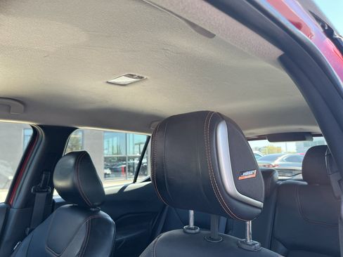 Used 2019 Nissan Kicks SR w/ SR Premium Package image 22