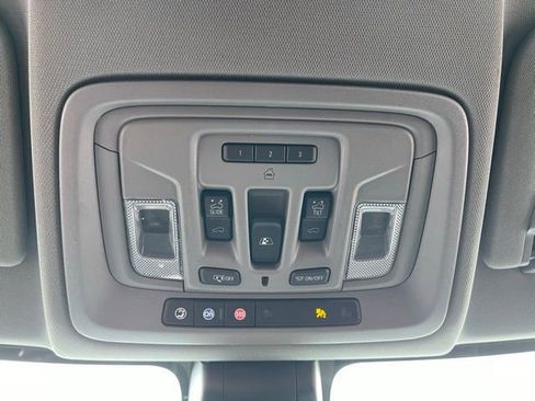 Used 2020 GMC Sierra 1500 SLT w/ SLT Premium Plus Package image 22