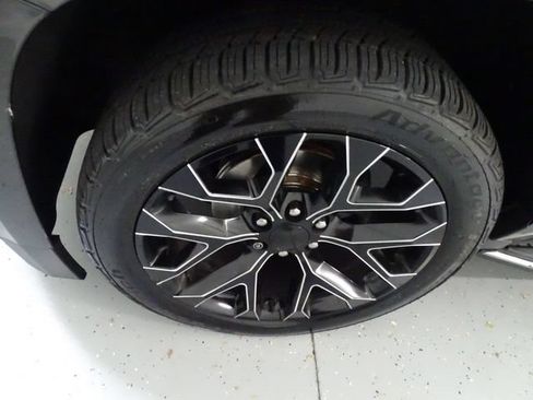Certified 2018 Chevrolet Tahoe Premier AWD/4WD image 28
