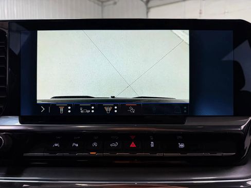 Used 2024 Chevrolet Silverado 1500 High Country w/ High Country Premium Package image 30