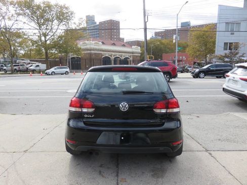 Used 2014 Volkswagen Golf 4-Door image 7