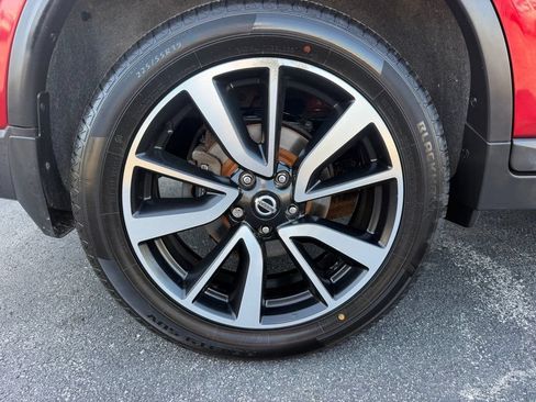 Used 2019 Nissan Rogue SL w/ Premium Package AWD/4WD image 28