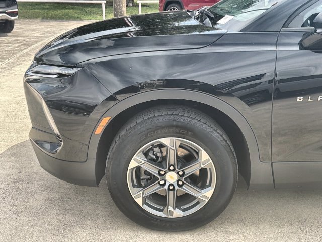 Used 2024 Chevrolet Blazer LT w/ Convenience Package FWD image 32