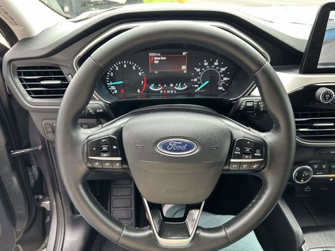 Used 2022 Ford Escape SE w/ Convenience Package FWD image 30