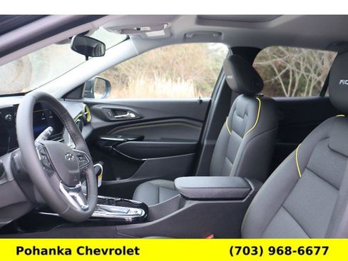 New 2026 Chevrolet Trax ACTIV w/ Sunroof Package image 24