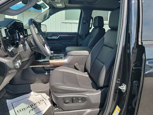 Used 2026 GMC Sierra 1500 Elevation w/ Elevation Premium Package image 9