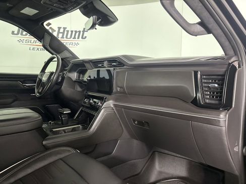 Used 2023 GMC Sierra 1500 AT4X image 31