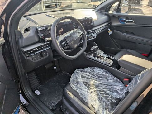 New 2026 Kia Sportage SX image 12