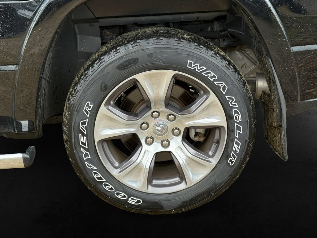 Used 2020 RAM 1500 Laramie AWD/4WD image 13