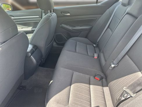 Used 2022 Nissan Altima 2.5 SV FWD image 13