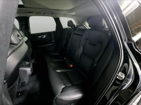 Used 2019 Volvo XC60 T5 Momentum w/ Premium Package AWD/4WD image 21