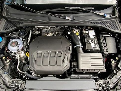 New 2025 Audi Q3 2.0T Premium image 10