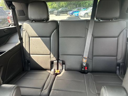 Used 2023 Chevrolet Tahoe High Country AWD/4WD image 16