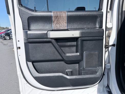 Used 2019 Ford F350 Lariat w/ Lariat Ultimate Package image 28