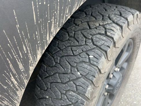 Used 2022 RAM 2500 Big Horn w/ Night Edition AWD/4WD image 5