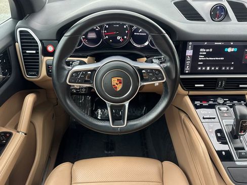 Used 2019 Porsche Cayenne AWD/4WD image 13