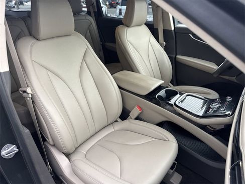 Certified 2022 Lincoln Nautilus FWD w/ Premium Package image 28