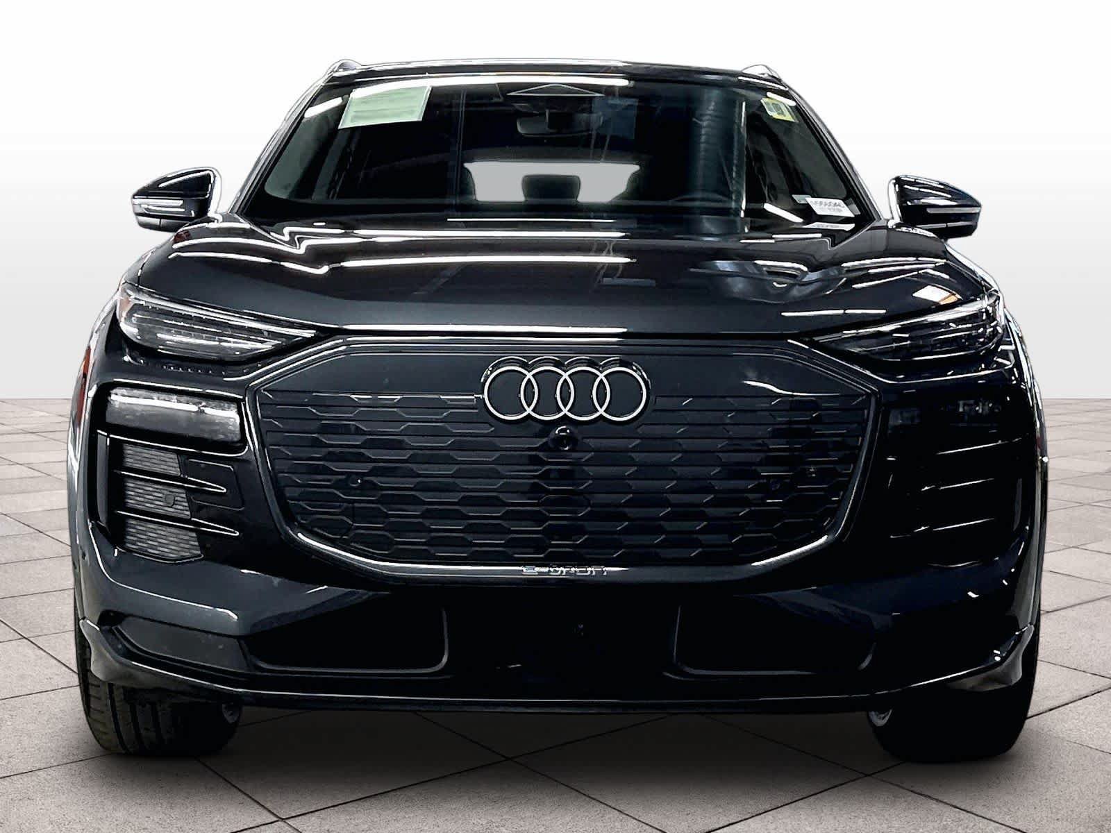 Used 2025 Audi Q6 e-tron Premium Plus w/ Premium Plus AWD/4WD image 3