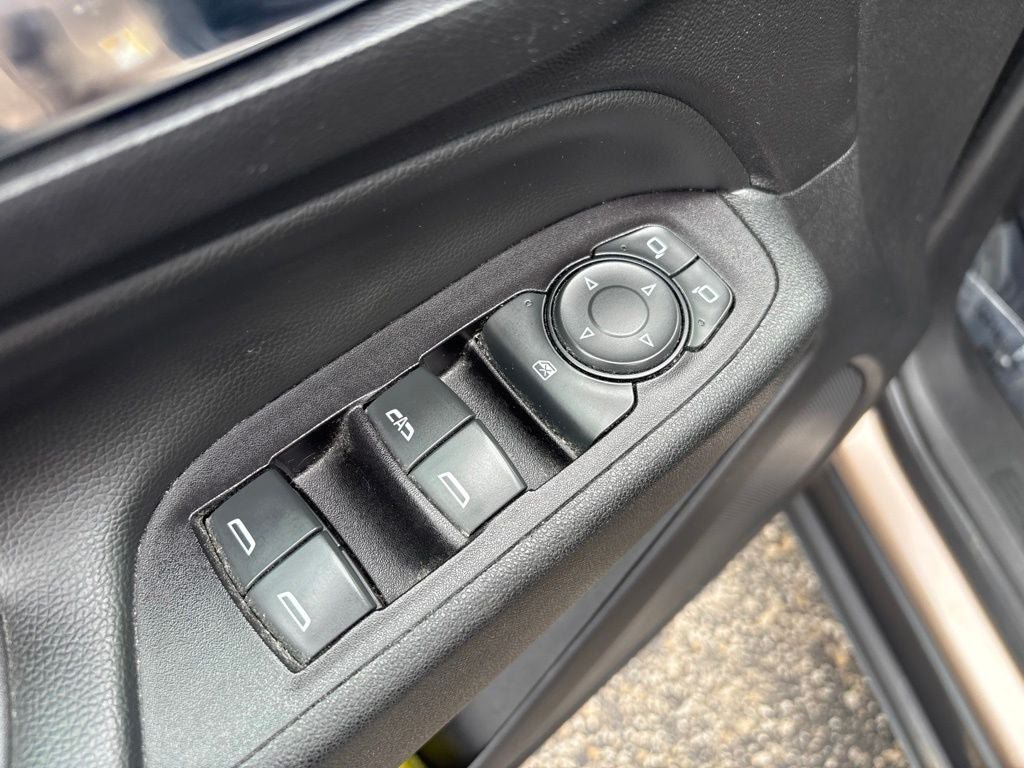 Used 2019 Chevrolet Equinox LT FWD image 17