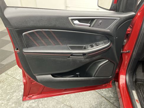 Used 2022 Ford Edge ST-Line image 6
