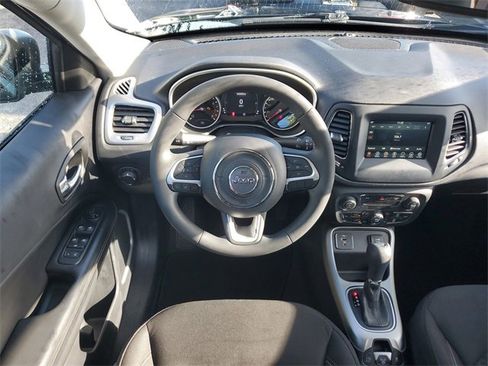Used 2021 Jeep Compass Sport image 13