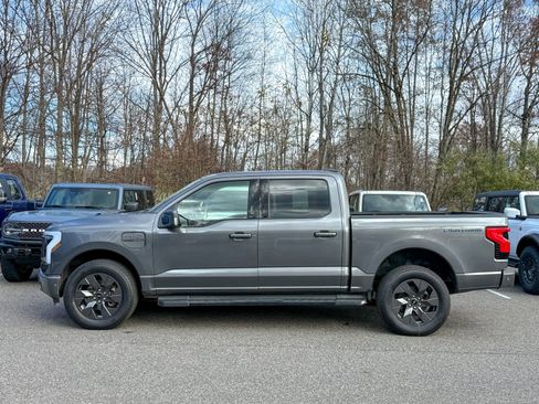 Certified 2022 Ford F150 Lightning Lariat image 8