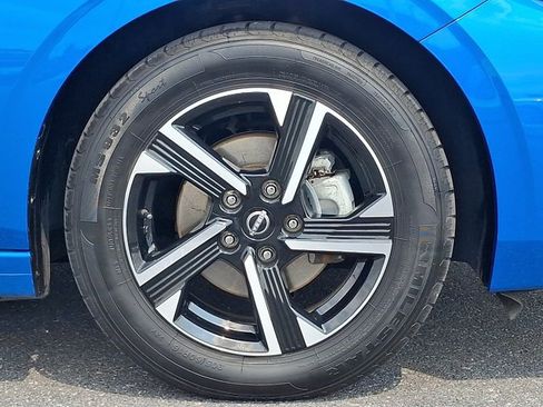 Used 2025 Nissan Sentra SV FWD image 8