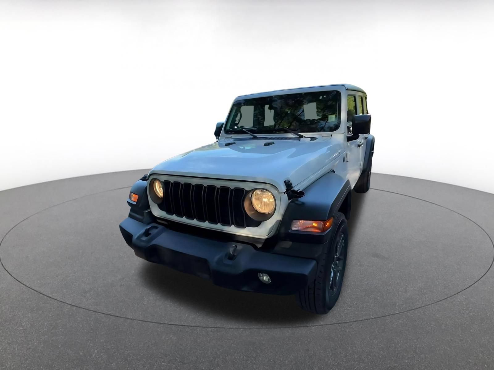 Used 2025 Jeep Wrangler Unlimited Sport AWD/4WD image 4