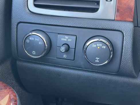 Used 2010 Chevrolet Tahoe LT image 15