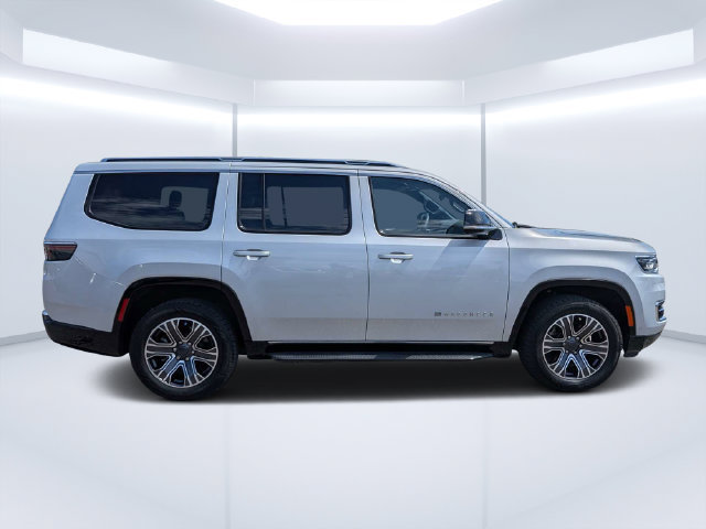 Used 2024 Jeep Wagoneer 4WD w/ Premium Group I image 2