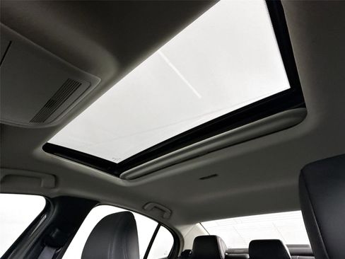 Used 2025 MAZDA MAZDA3 s image 23