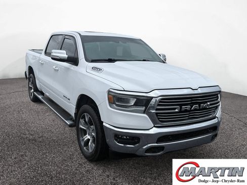 Used 2023 RAM 1500 Laramie AWD/4WD image 3