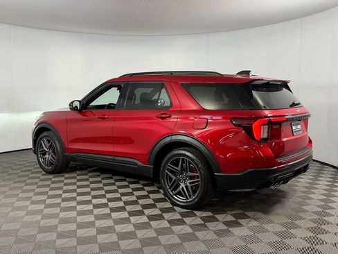 Used 2025 Ford Explorer ST image 10