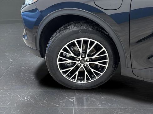 Used 2023 Ford Escape SE w/ PHEV Premium Package image 37