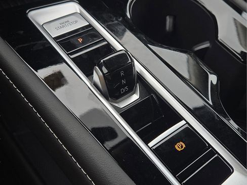 New 2026 Volkswagen Atlas SE FWD image 23