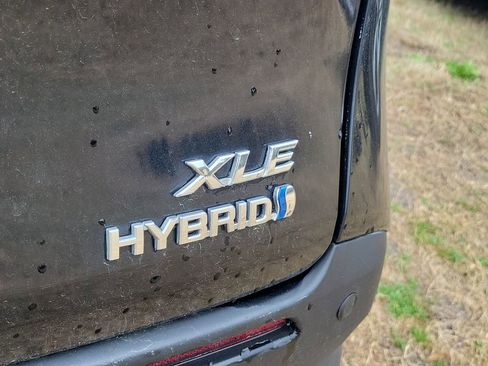 Used 2021 Toyota Sienna XLE w/ XLE Plus Package image 16