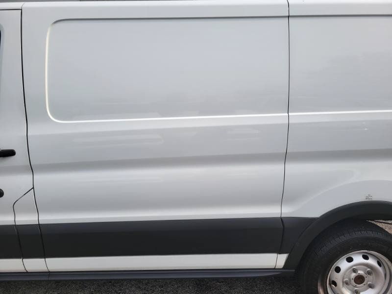 Used 2020 Ford Transit 150 Low Roof RWD image 10