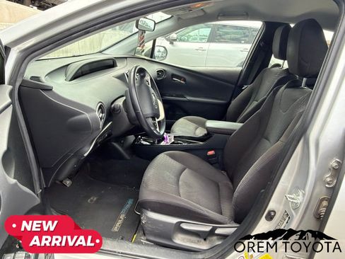 Used 2019 Toyota Prius Prime Plus w/ Carpet Mat Package FWD image 5