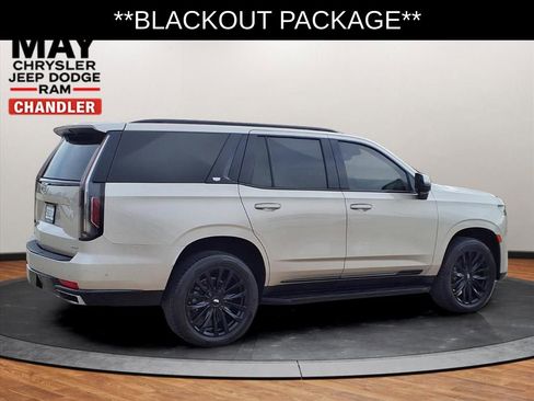 Used 2023 Cadillac Escalade Premium Luxury image 20