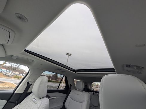 New 2026 Ford Explorer Platinum w/ LUX Leather Package image 31