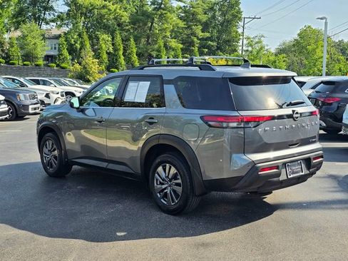 Used 2024 Nissan Pathfinder SV w/ Lighting Package (N92) AWD/4WD image 14