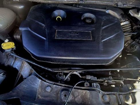 Used 2018 Ford Escape Titanium w/ Ford Safe & Smart Package image 19