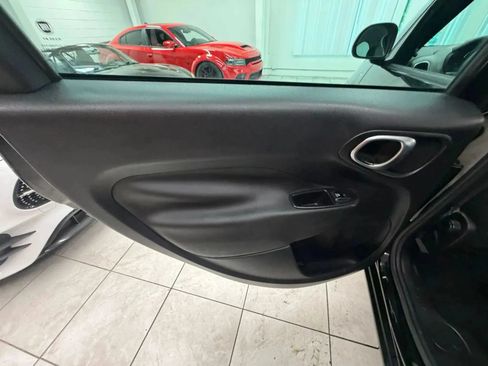 Used 2018 FIAT 500L Lounge FWD image 15