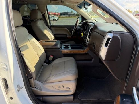 Used 2018 GMC Sierra 1500 SLT w/ SLT Premium Package image 10